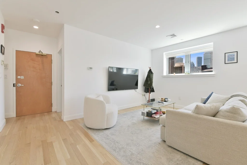 2 bed, 2 bath apartment for rent at 425 Boylston St Unit 602, Back Bay — photo 4 of 12