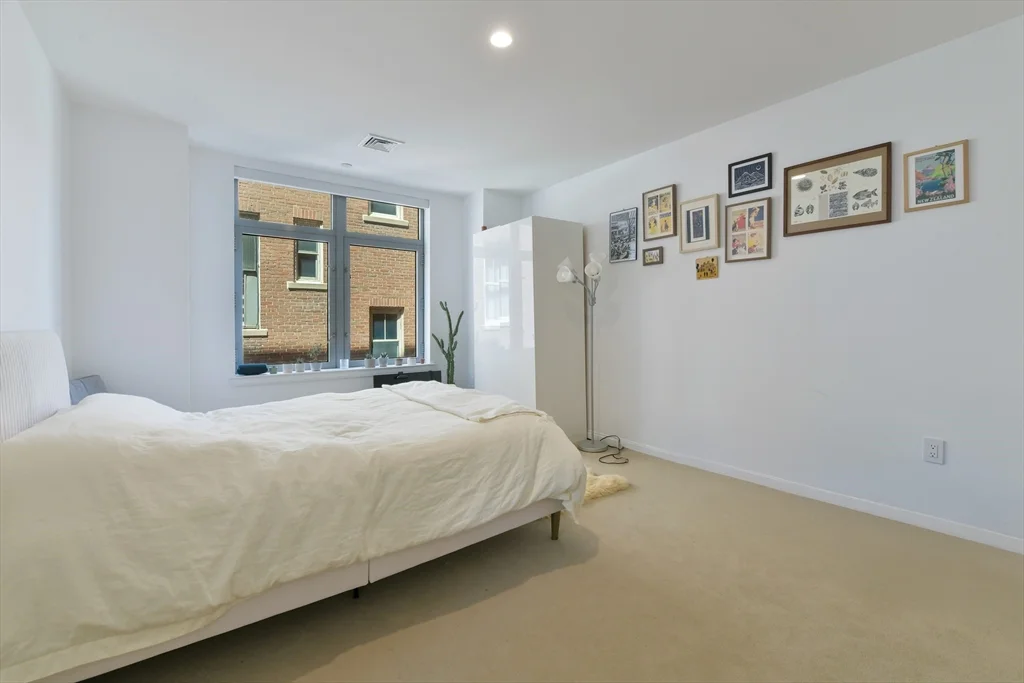 2 bed, 2 bath apartment for rent at 425 Boylston St Unit 602, Back Bay — photo 11 of 12