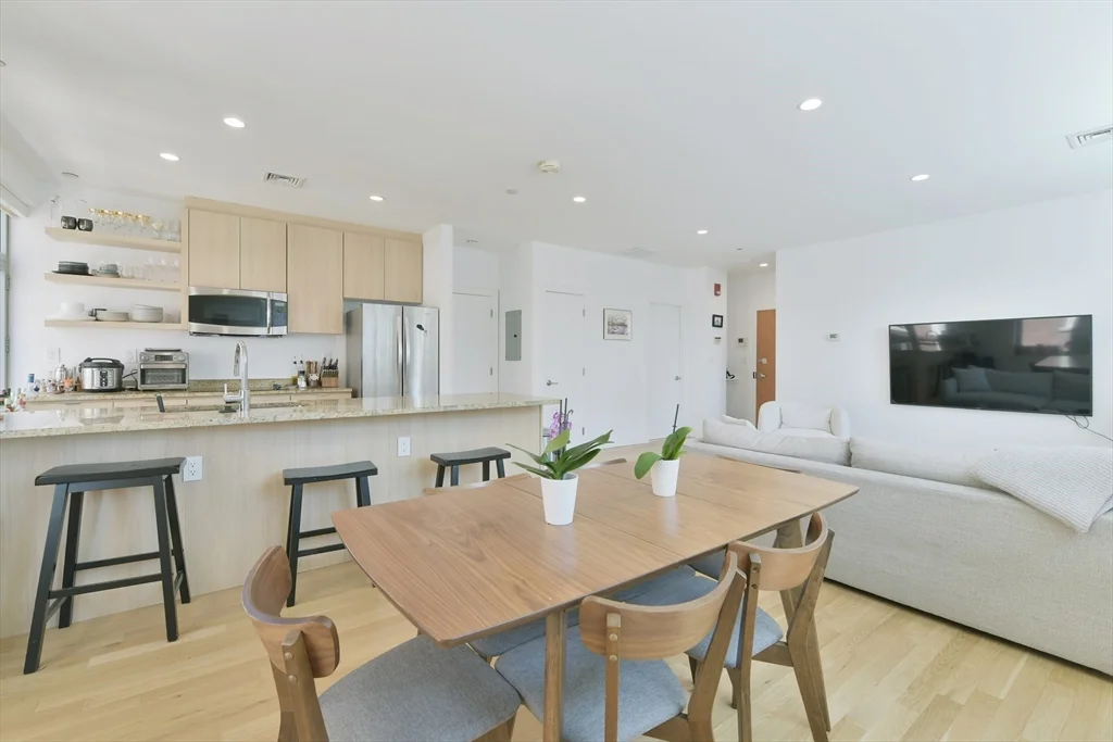 2 bed, 2 bath apartment for rent at 425 Boylston St Unit 602, Back Bay — photo 9 of 12