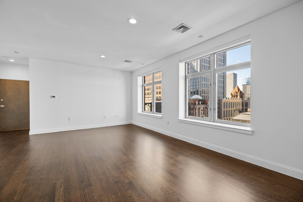 2 bed, 2 bath apartment for rent at 425 Boylston St Unit 702, Back Bay — photo 3 of 14