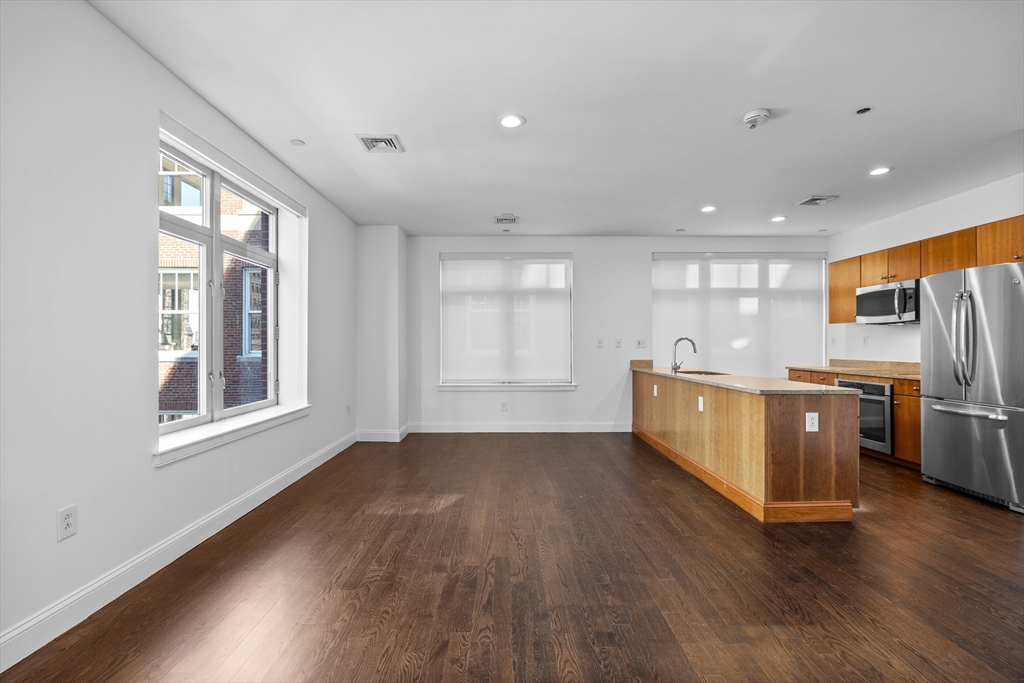 2 bed, 2 bath apartment for rent at 425 Boylston St Unit 702, Back Bay — photo 4 of 14