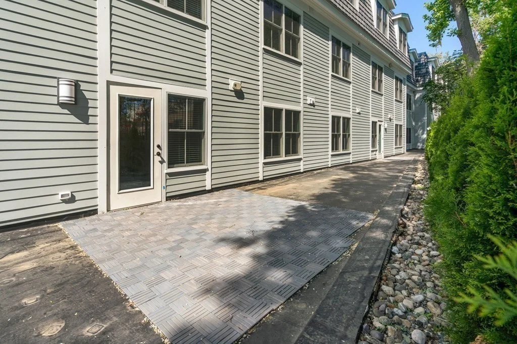 1 bed, 1 bath apartment for rent at 425 Lagrange St Unit 107, West Roxbury — photo 13 of 20