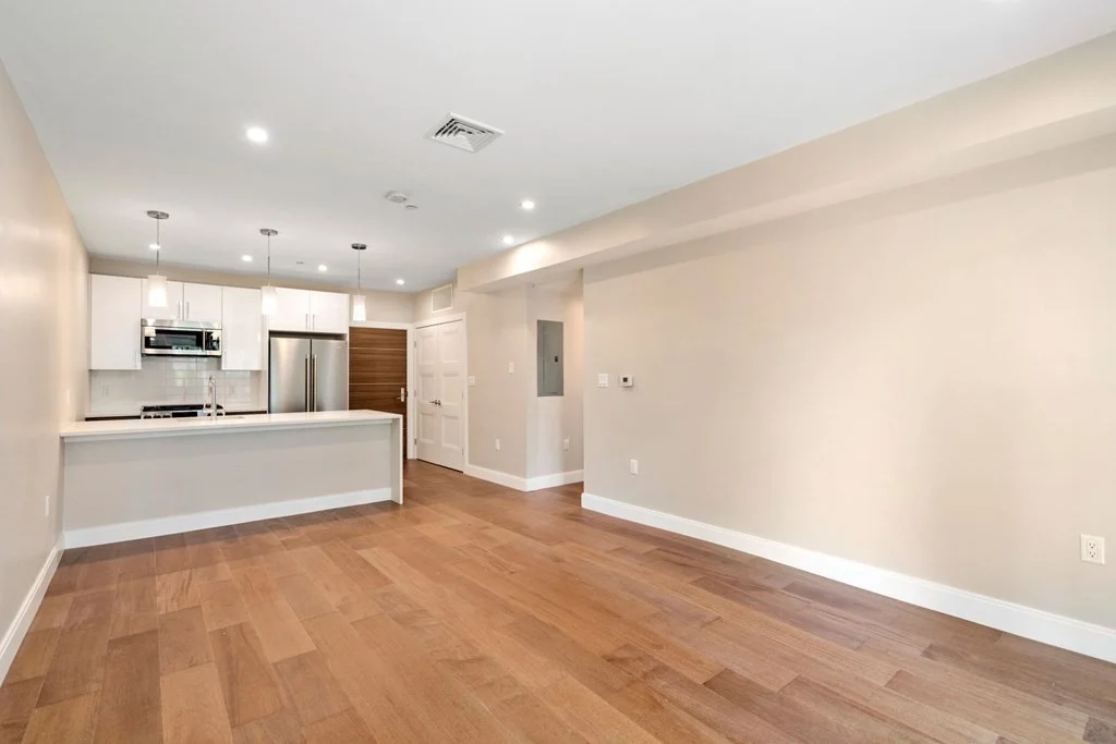 1 bed, 1 bath apartment for rent at 425 Lagrange St Unit 107, West Roxbury — photo 8 of 20