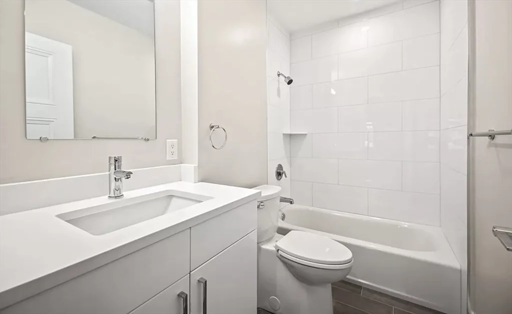 2 bed, 2 bath apartment for rent at 425 Lagrange St Unit 210, West Roxbury — photo 8 of 23