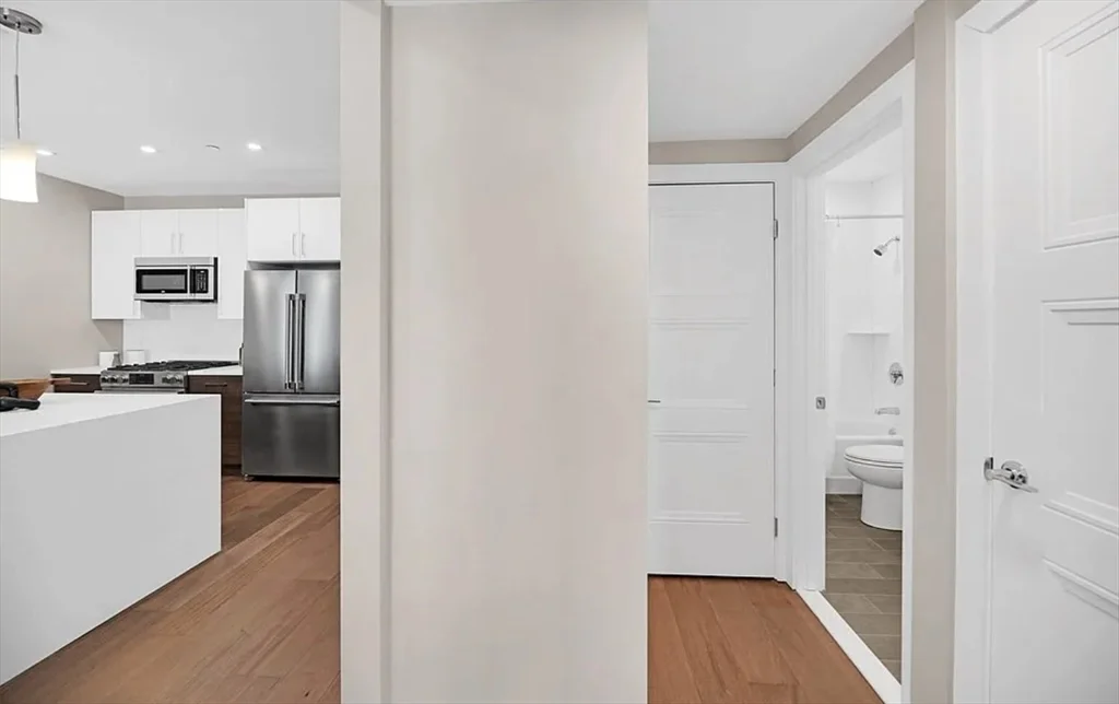 2 bed, 2 bath apartment for rent at 425 Lagrange St Unit 210, West Roxbury — photo 22 of 23