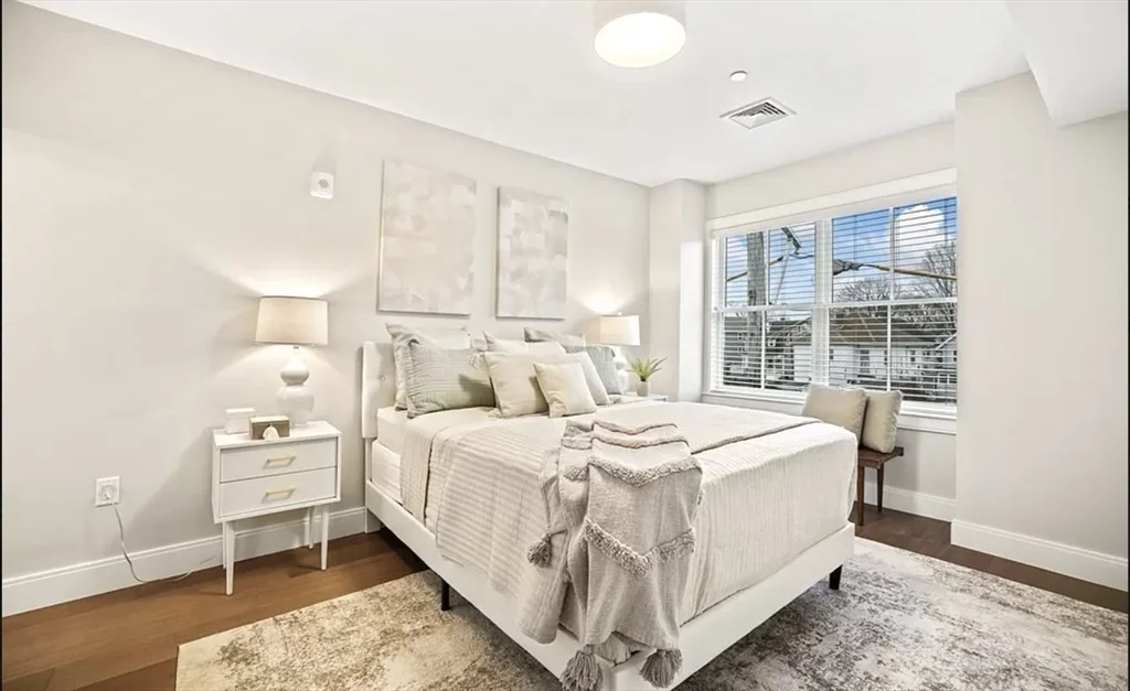 2 bed, 2 bath apartment for rent at 425 Lagrange St Unit 210, West Roxbury — photo 6 of 23