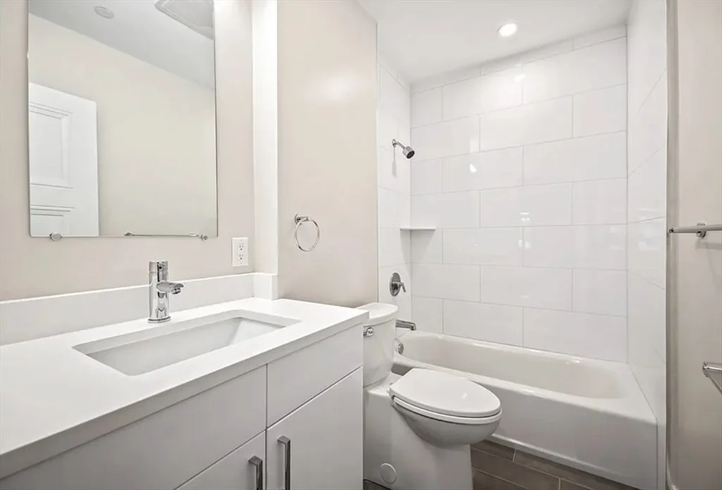 2 bed, 2 bath apartment for rent at 425 Lagrange St Unit 210, West Roxbury — photo 15 of 23