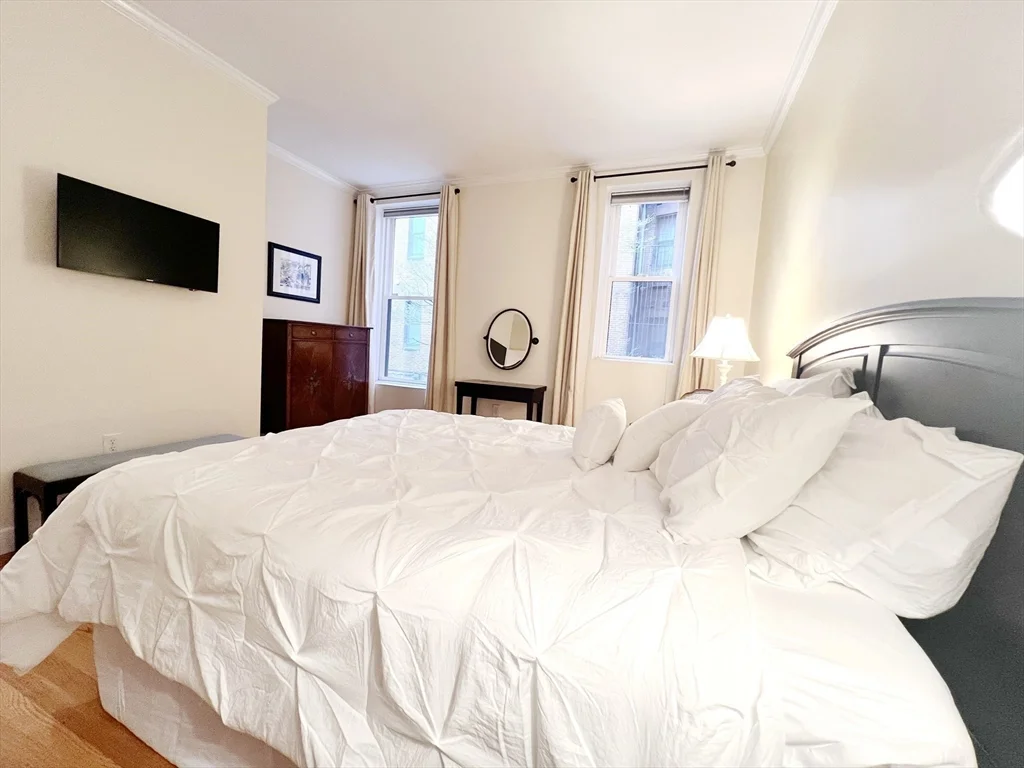 2 bed, 1 bath apartment for rent at 425 Marlborough St Unit 2, Back Bay — photo 15 of 20
