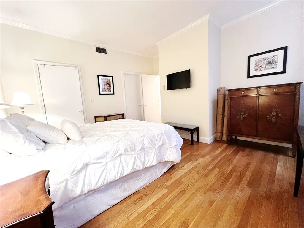 2 bed, 1 bath apartment for rent at 425 Marlborough St Unit 2, Back Bay — photo 14 of 20