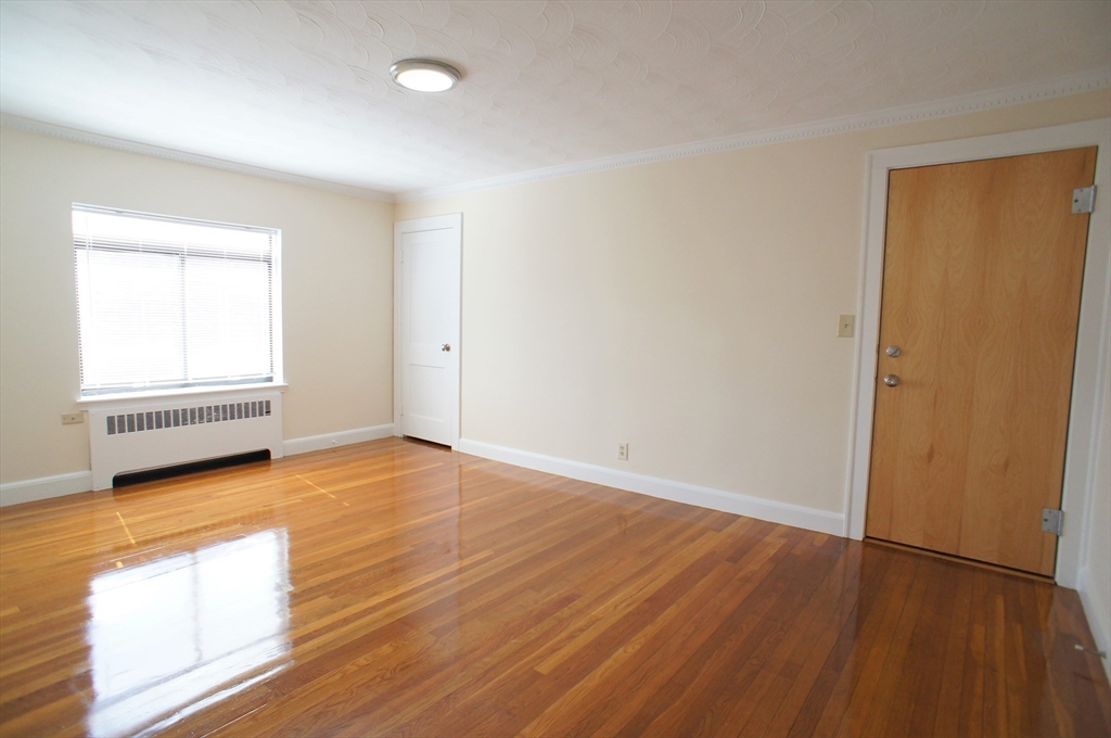 1 bed, 1 bath apartment for rent at 425 Newport Ave Unit 2, Quincy — photo 4 of 7