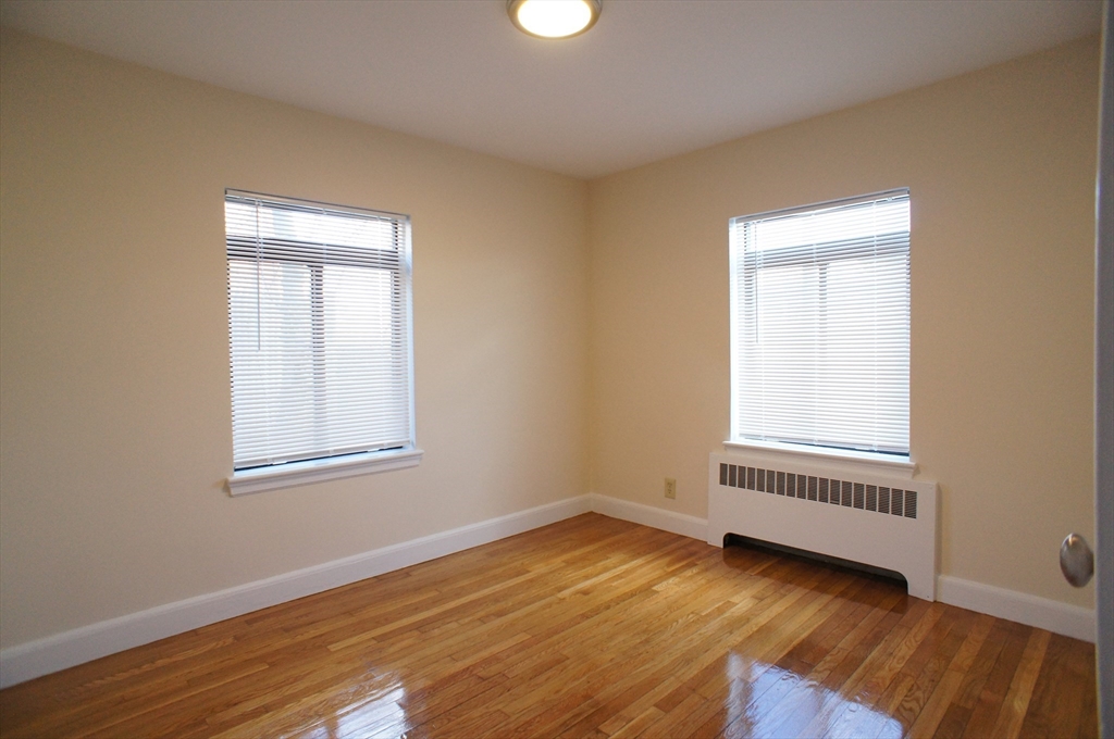 1 bed, 1 bath apartment for rent at 425 Newport Ave Unit 2, Quincy — photo 7 of 7