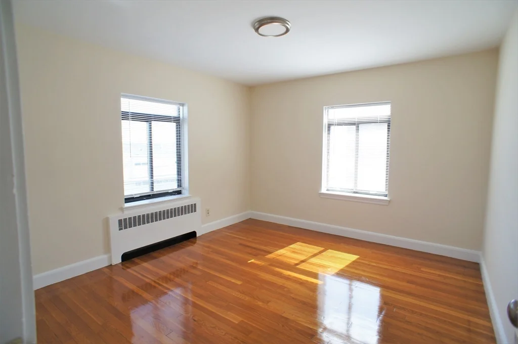 1 bed, 1 bath apartment for rent at 425 Newport Ave Unit 3, Quincy — photo 5 of 10