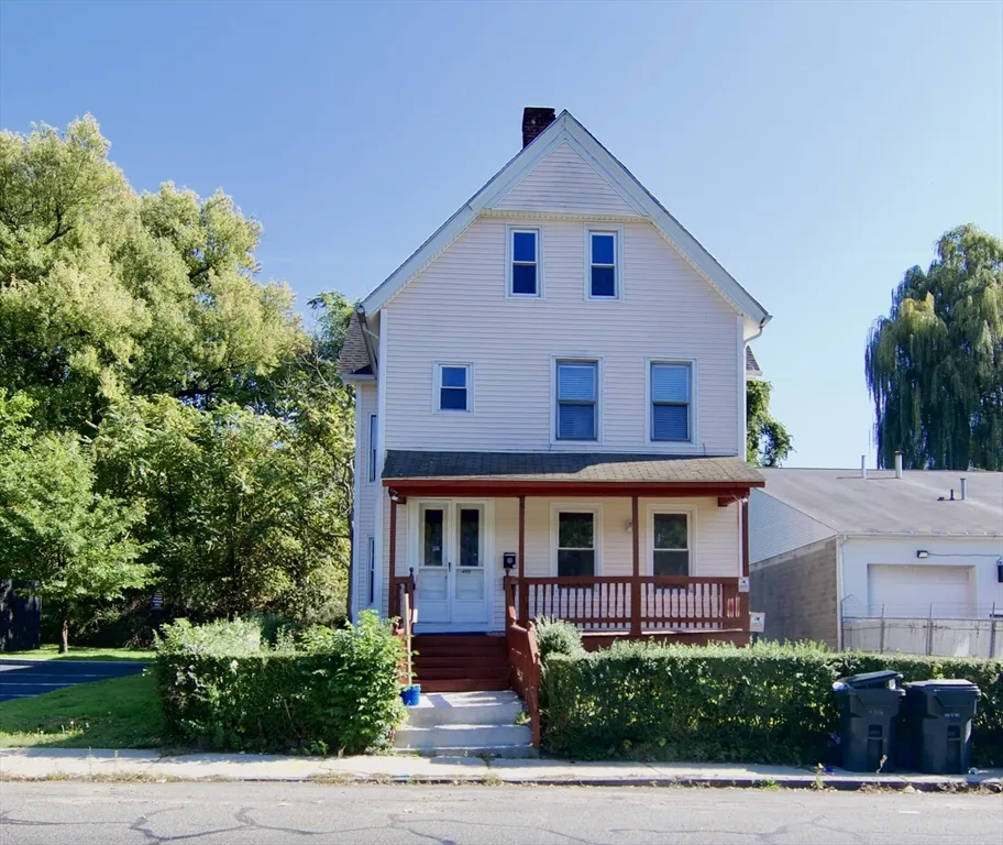 3 bed, 1 bath apartment for rent at 425 Taylor St Unit 1, Springfield