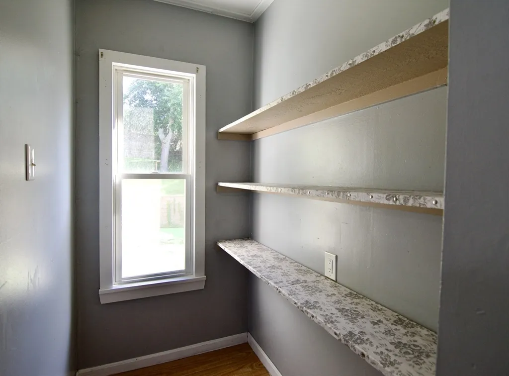 3 bed, 1 bath apartment for rent at 425 Taylor St Unit 1, Springfield — photo 15 of 25