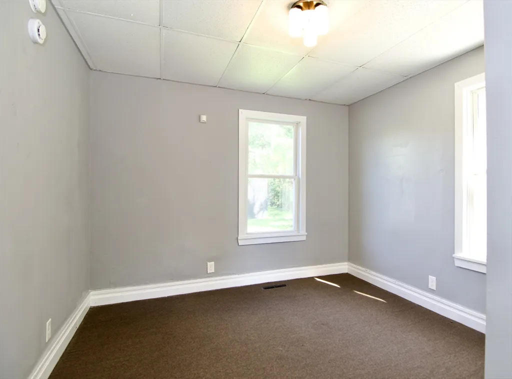 3 bed, 1 bath apartment for rent at 425 Taylor St Unit 1, Springfield — photo 21 of 25