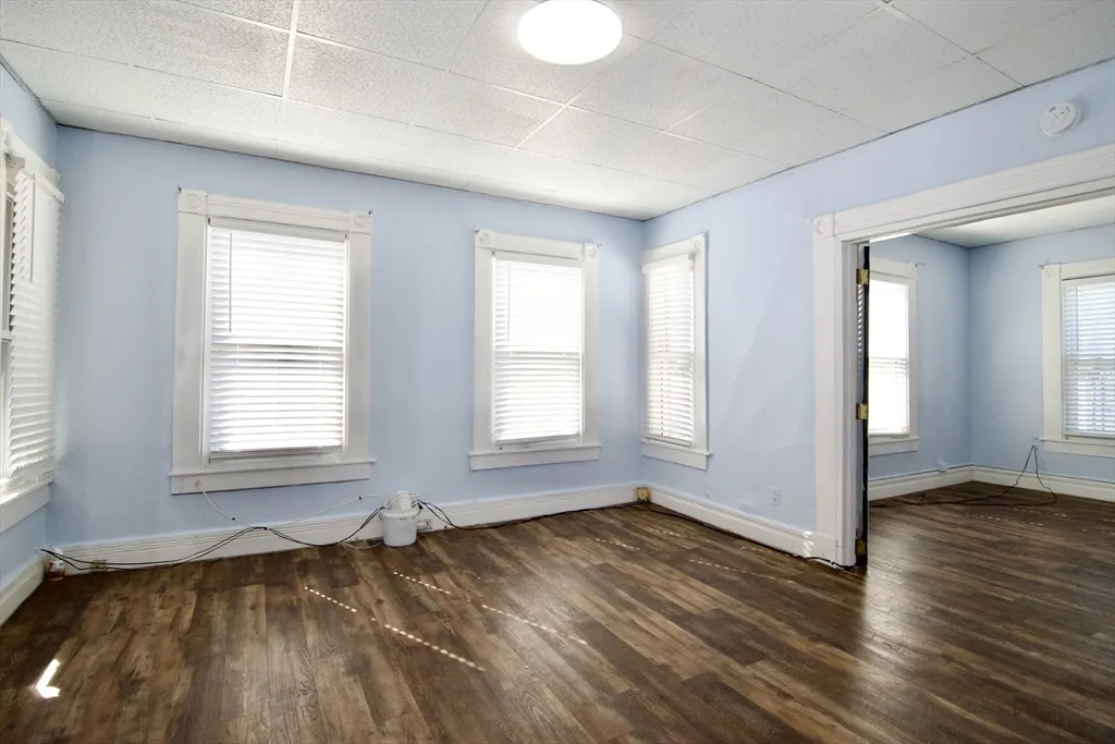 3 bed, 1 bath apartment for rent at 425 Taylor St Unit 2, Springfield — photo 13 of 28