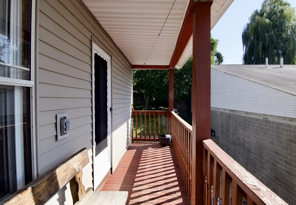 3 bed, 1 bath apartment for rent at 425 Taylor St Unit 2, Springfield — photo 18 of 28
