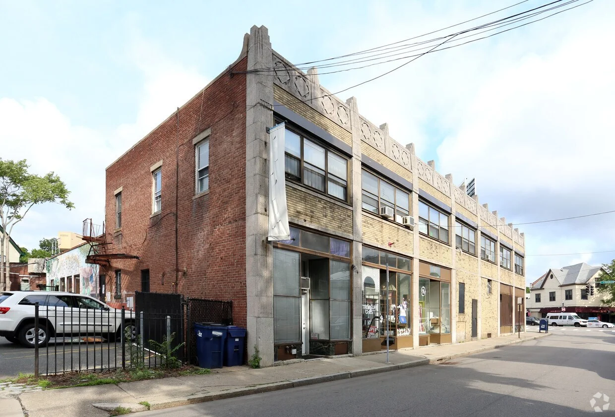 Studio bed, 1 bath apartment for rent at 4258 Washington St Unit 3, Roslindale — photo 6 of 7