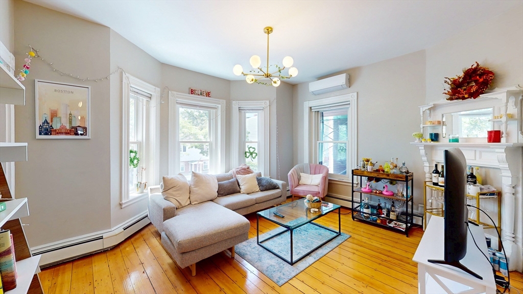 3 bed, 2 bath apartment for rent at 426 East 5th St Unit 2, South Boston — photo 3 of 21