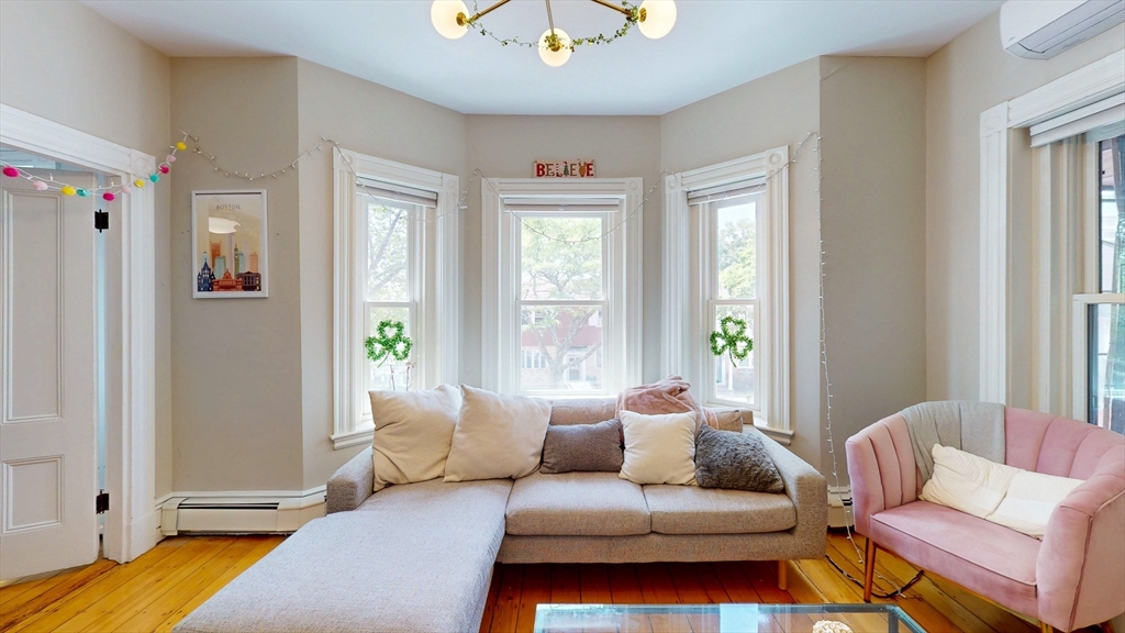 3 bed, 2 bath apartment for rent at 426 East 5th St Unit 2, South Boston — photo 4 of 21
