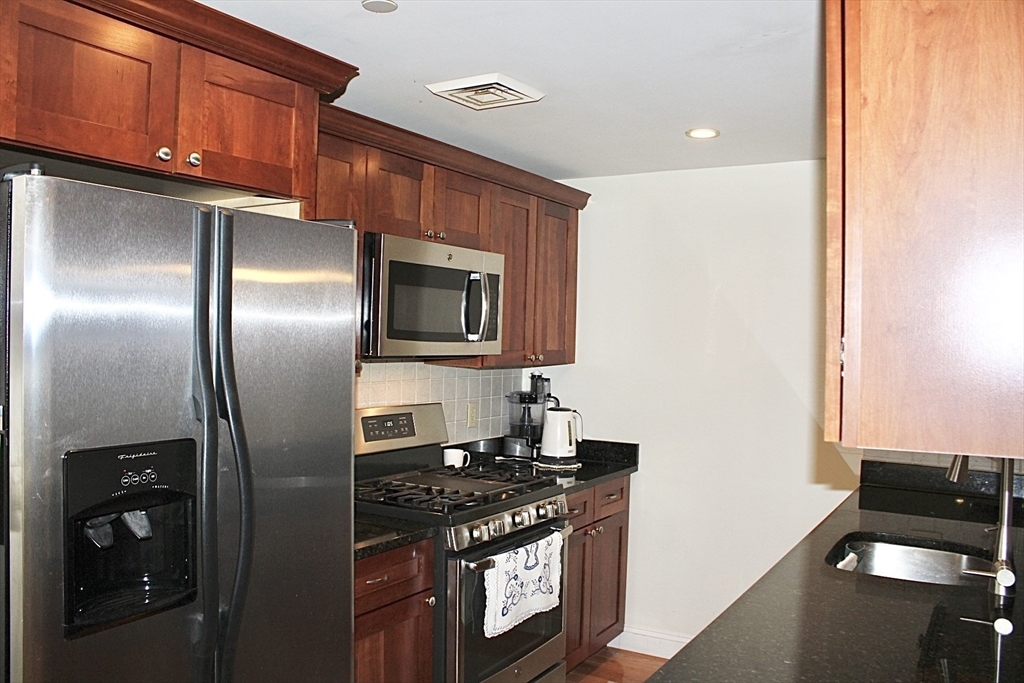 2 bed, 2 bath apartment for rent at 426 Main Unit 203, Stoneham — photo 6 of 19