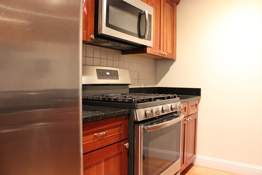 2 bed, 2 bath apartment for rent at 426 Main Unit 203, Stoneham — photo 7 of 19