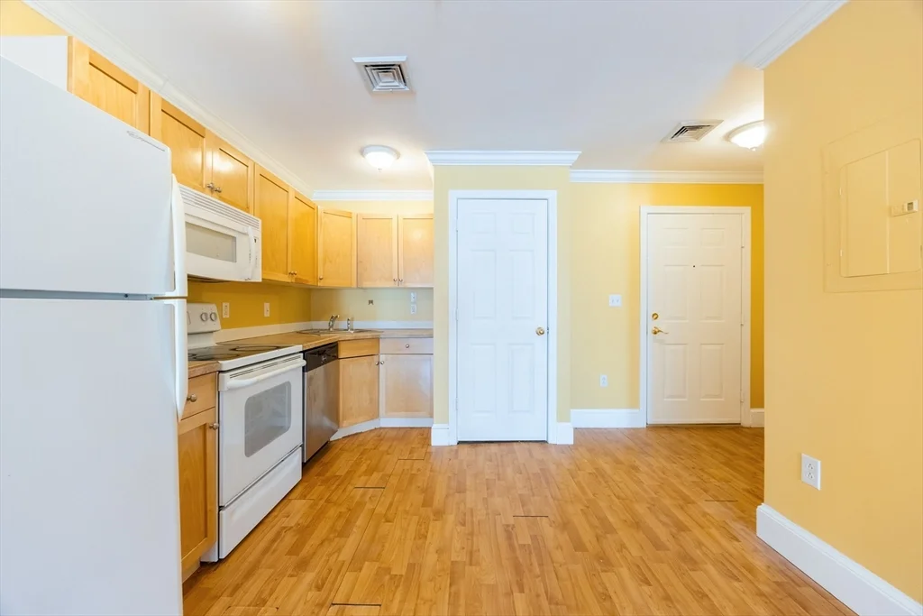 2 bed, 1 bath apartment for rent at 426 Mount Hope St Unit 509, North Attleboro — photo 9 of 30