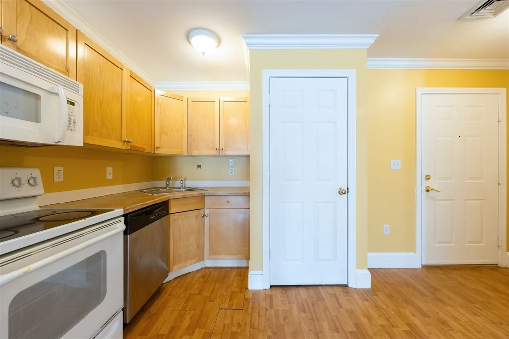 2 bed, 1 bath apartment for rent at 426 Mount Hope St Unit 509, North Attleboro — photo 11 of 30