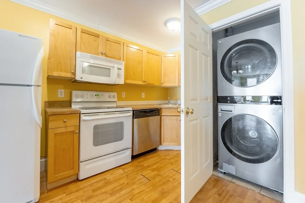 2 bed, 1 bath apartment for rent at 426 Mount Hope St Unit 509, North Attleboro — photo 12 of 30