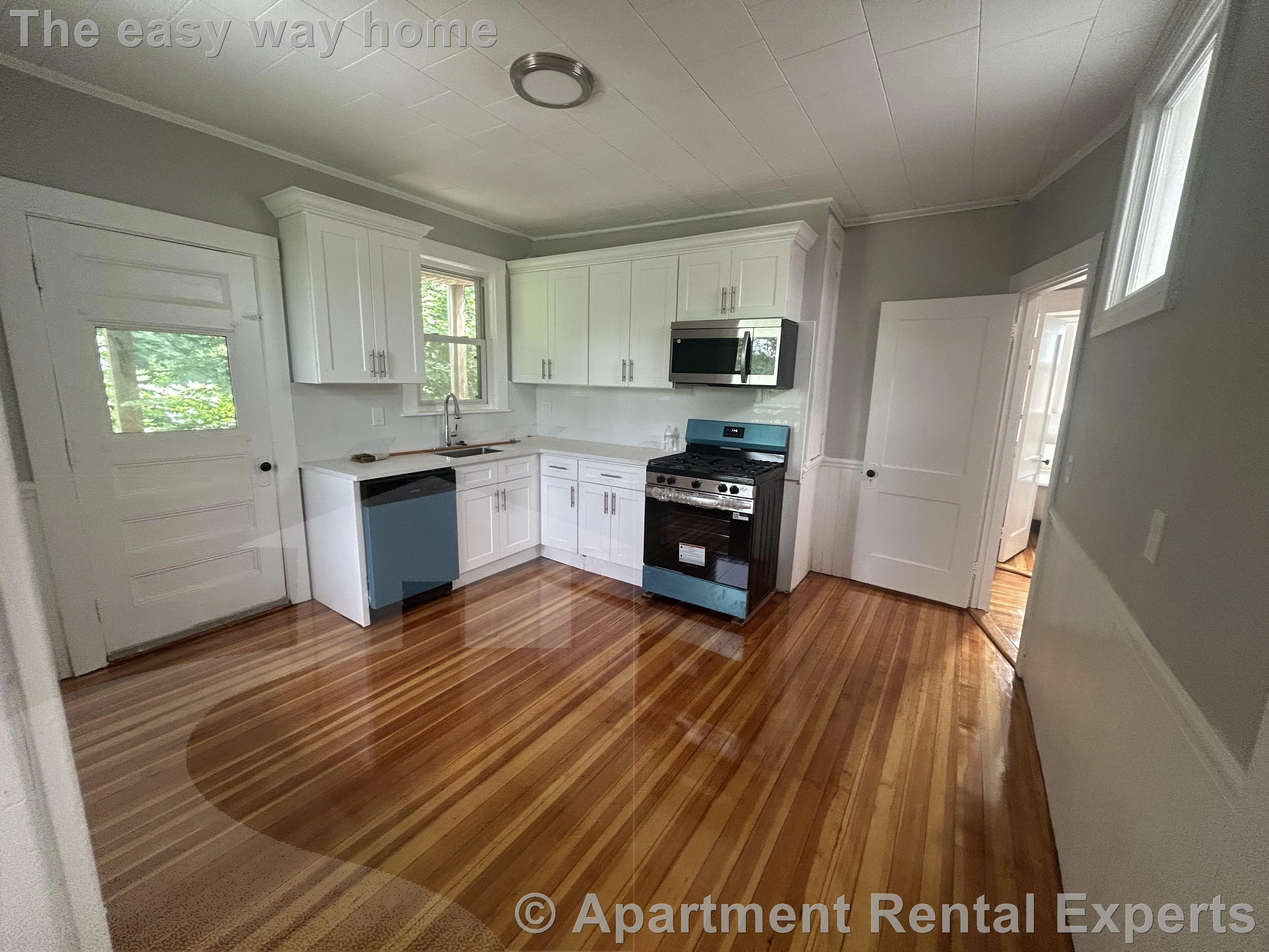 4 bed, 1 bath apartment for rent at 427 Broadway Unit 3, Mid Cambridge — photo 1 of 16