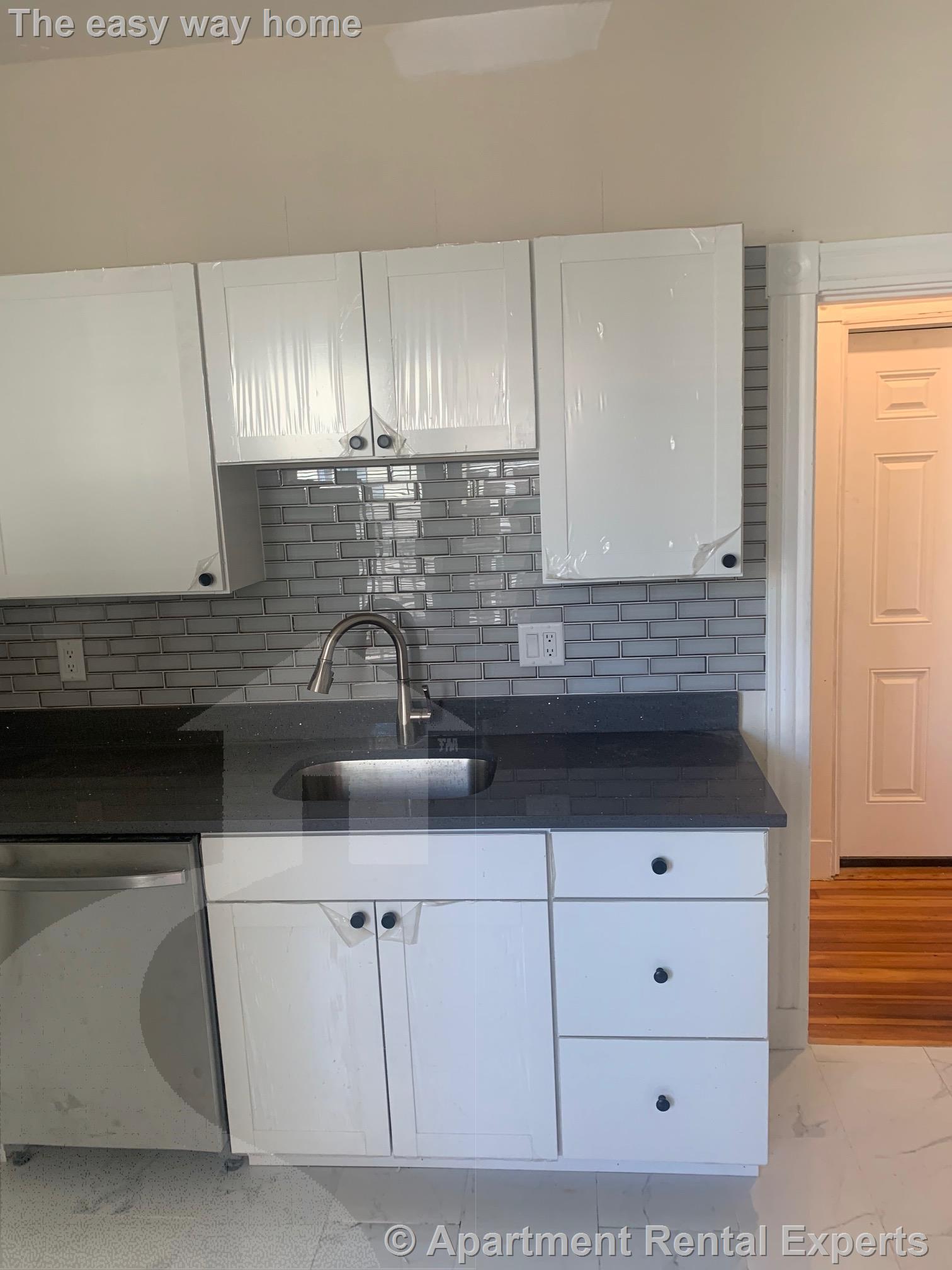 3 bed, 1 bath apartment for rent at 427 Geneva Ave Unit 3, Dorchester — photo 3 of 14
