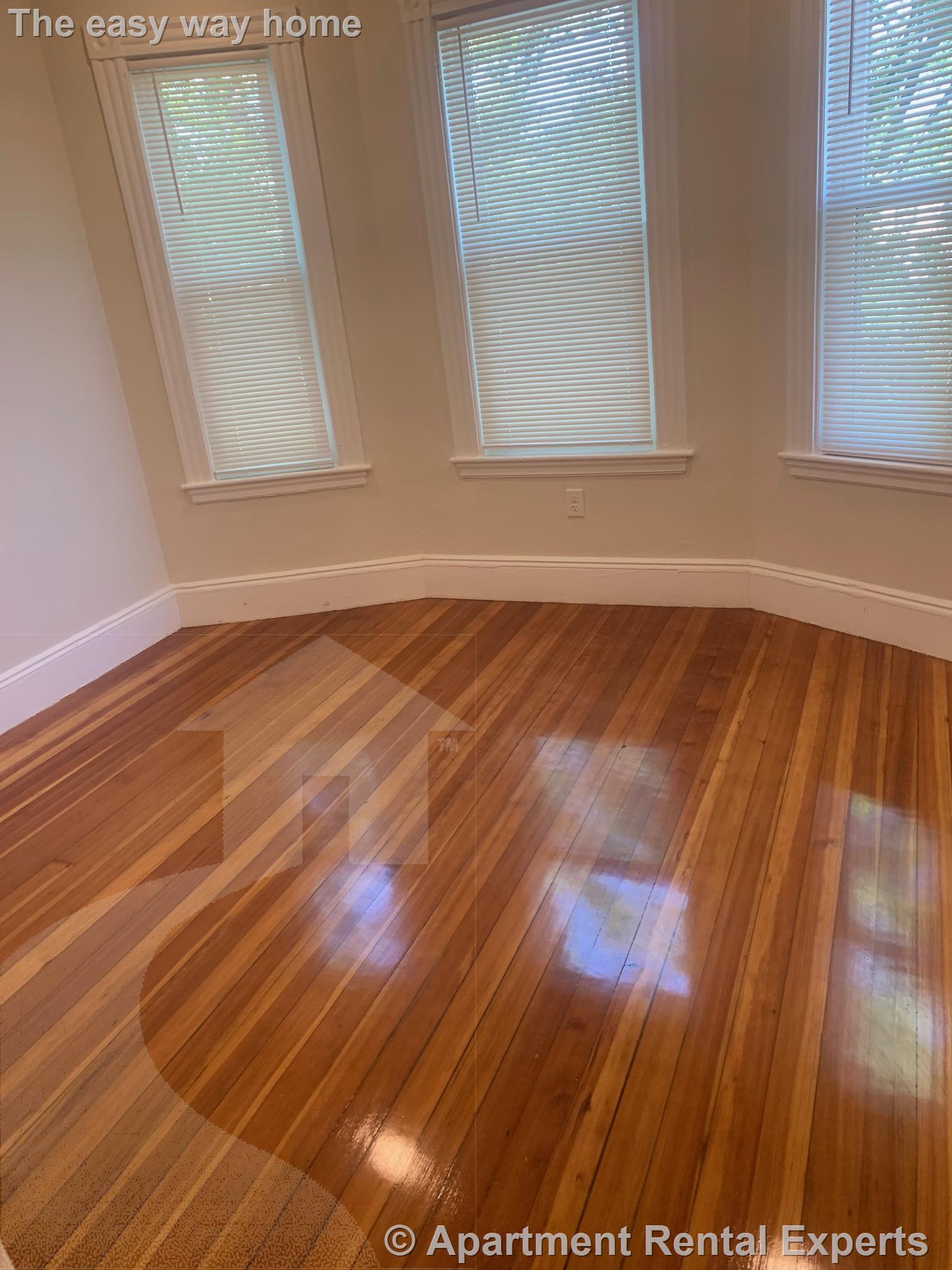 3 bed, 1 bath apartment for rent at 427 Geneva Ave Unit 3, Dorchester — photo 4 of 14