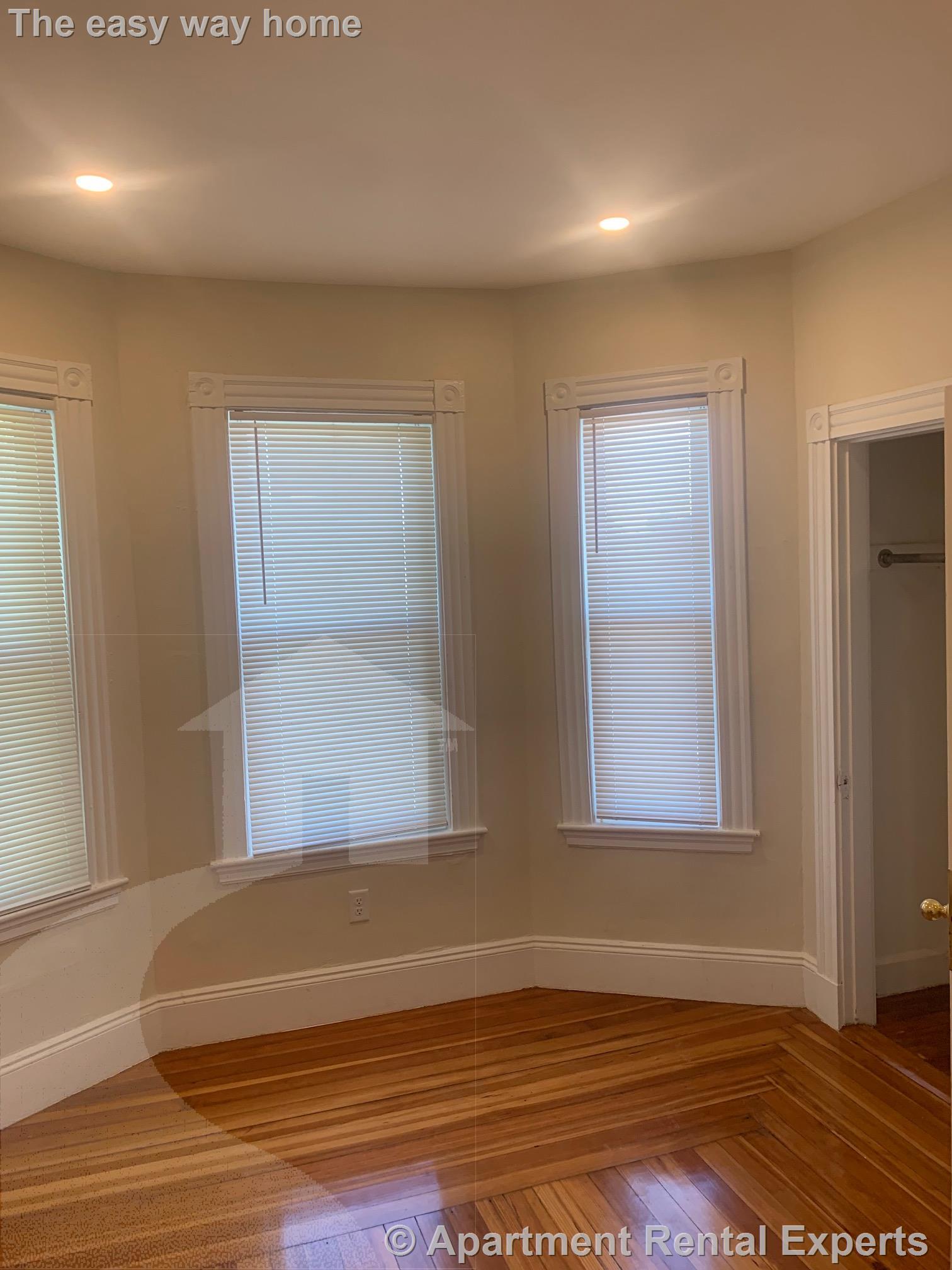 3 bed, 1 bath apartment for rent at 427 Geneva Ave Unit 3, Dorchester — photo 12 of 14