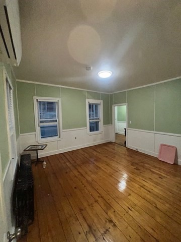 4 bed, 1 bath apartment for rent at 427 High St Unit 427, Dedham — photo 5 of 11