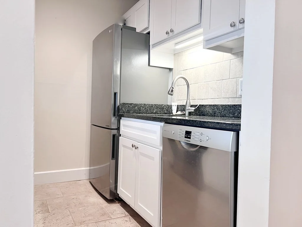 2 bed, 1 bath apartment for rent at 427 Marlborough St Unit 3, Back Bay — photo 10 of 25