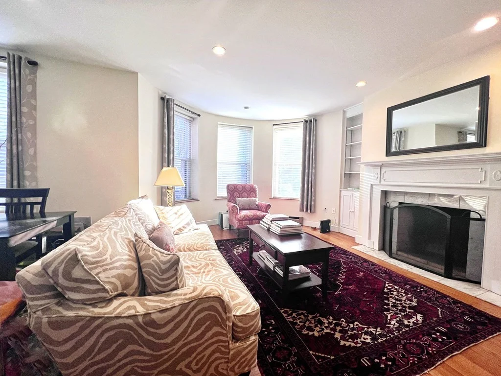 2 bed, 1 bath apartment for rent at 427 Marlborough St Unit 3, Back Bay — photo 3 of 25