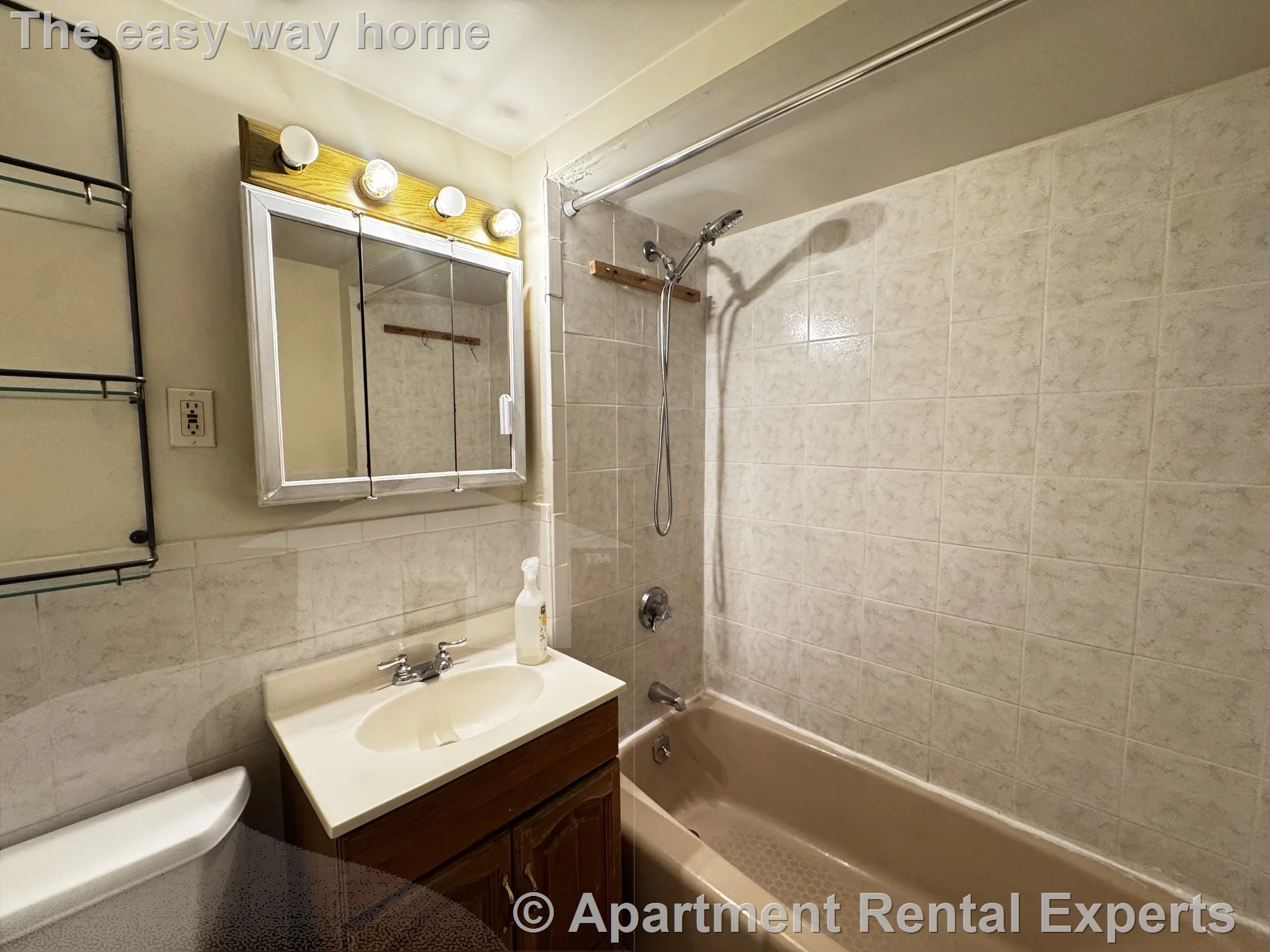 1 bed, 1 bath apartment for rent at 428 Broadway Unit 1, Magoun Square — photo 7 of 12