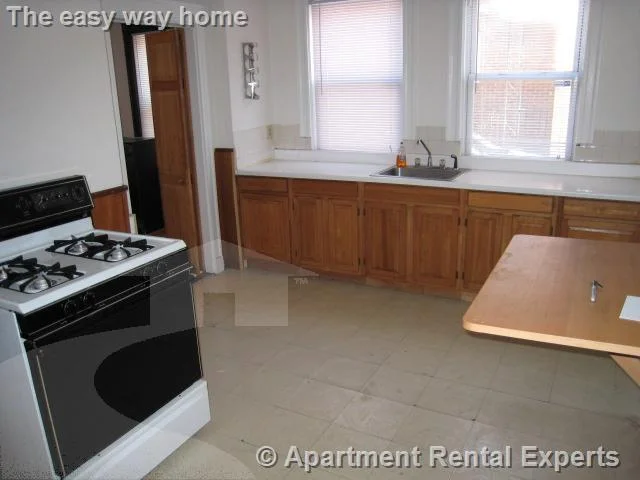 2 bed, 1 bath apartment for rent at 428 Broadway Unit 1, Winter Hill — photo 1 of 12