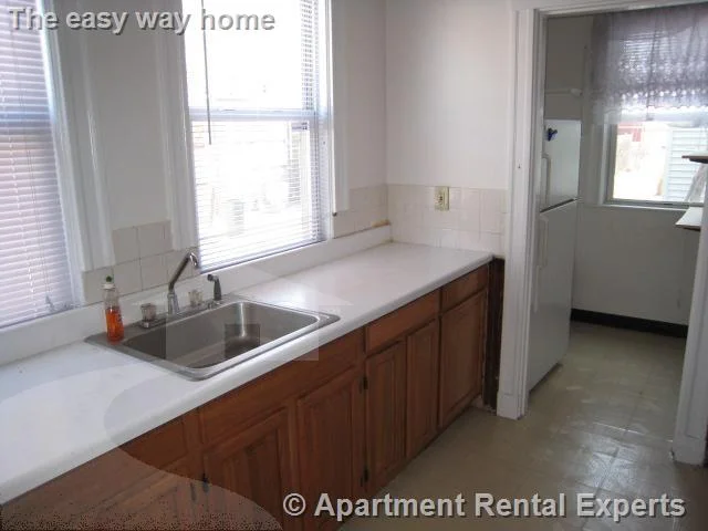 2 bed, 1 bath apartment for rent at 428 Broadway Unit 1, Winter Hill — photo 2 of 12