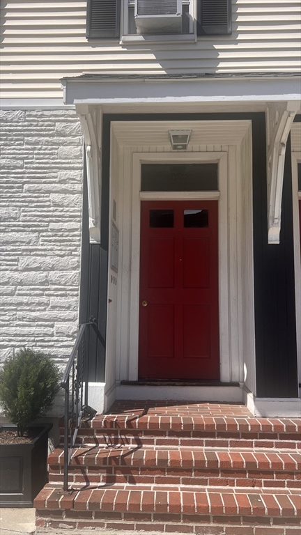 1 bed, 1 bath apartment for rent at 428 E 3rd St Unit 2, South Boston — photo 2 of 15