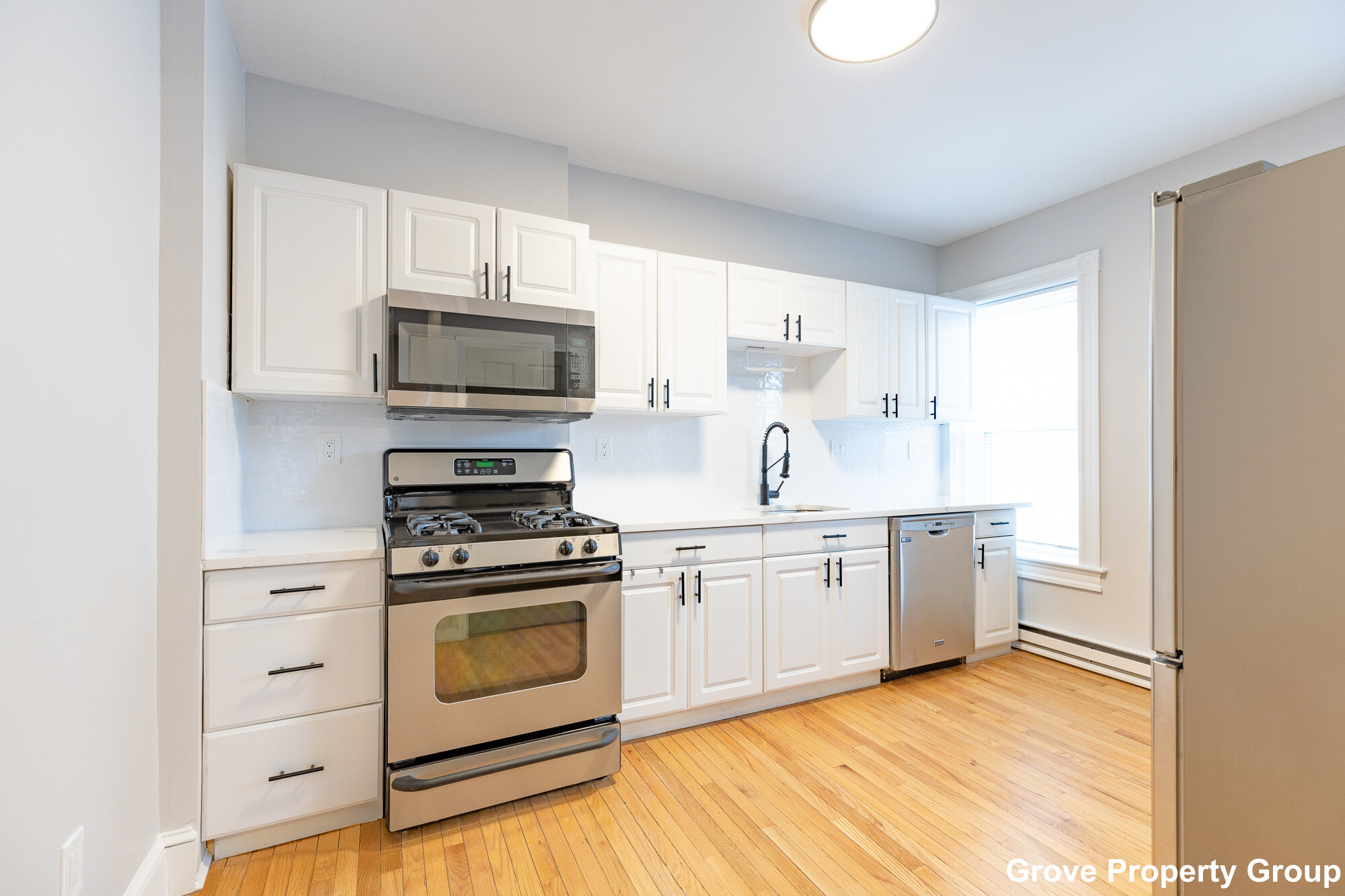 4 bed, 2 bath apartment for rent at 428 East 5th St Unit 2, South Boston