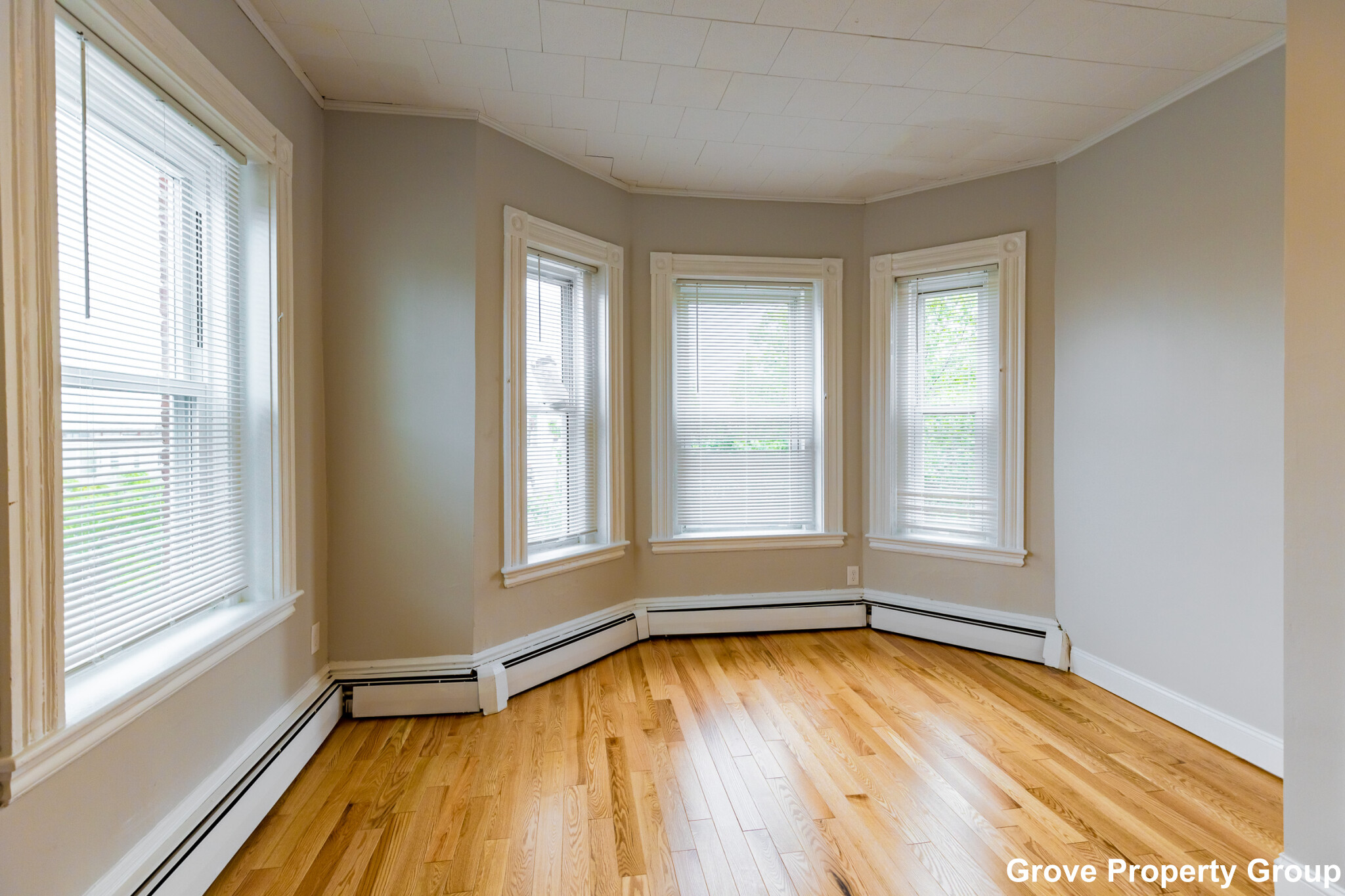 4 bed, 2 bath apartment for rent at 428 East 5th St Unit 3, South Boston — photo 14 of 16
