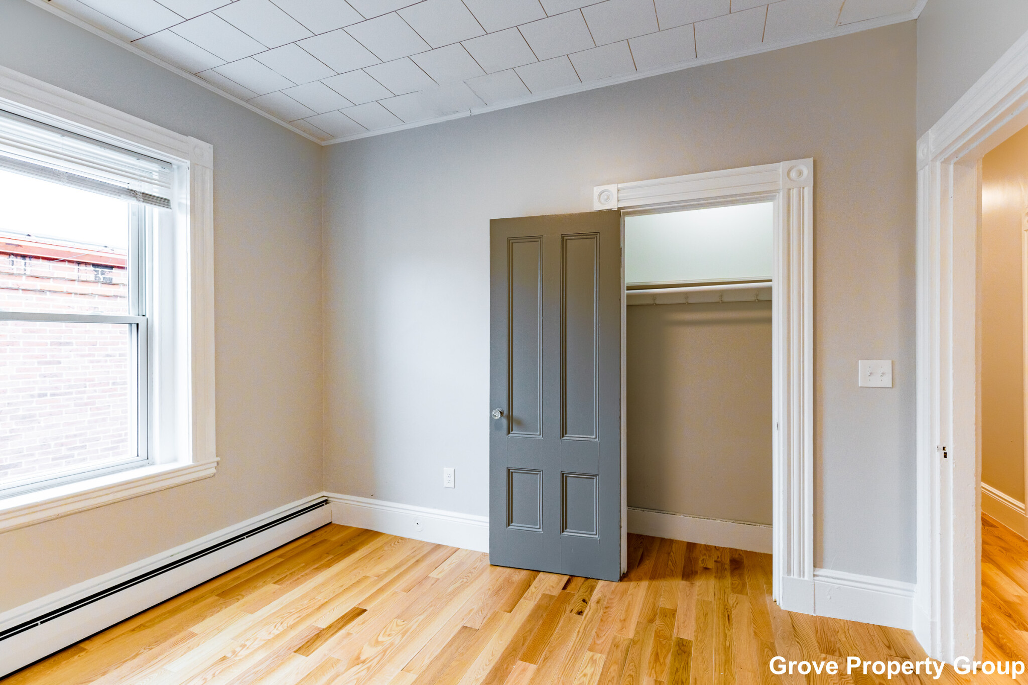4 bed, 2 bath apartment for rent at 428 East 5th St Unit 3, South Boston — photo 4 of 16