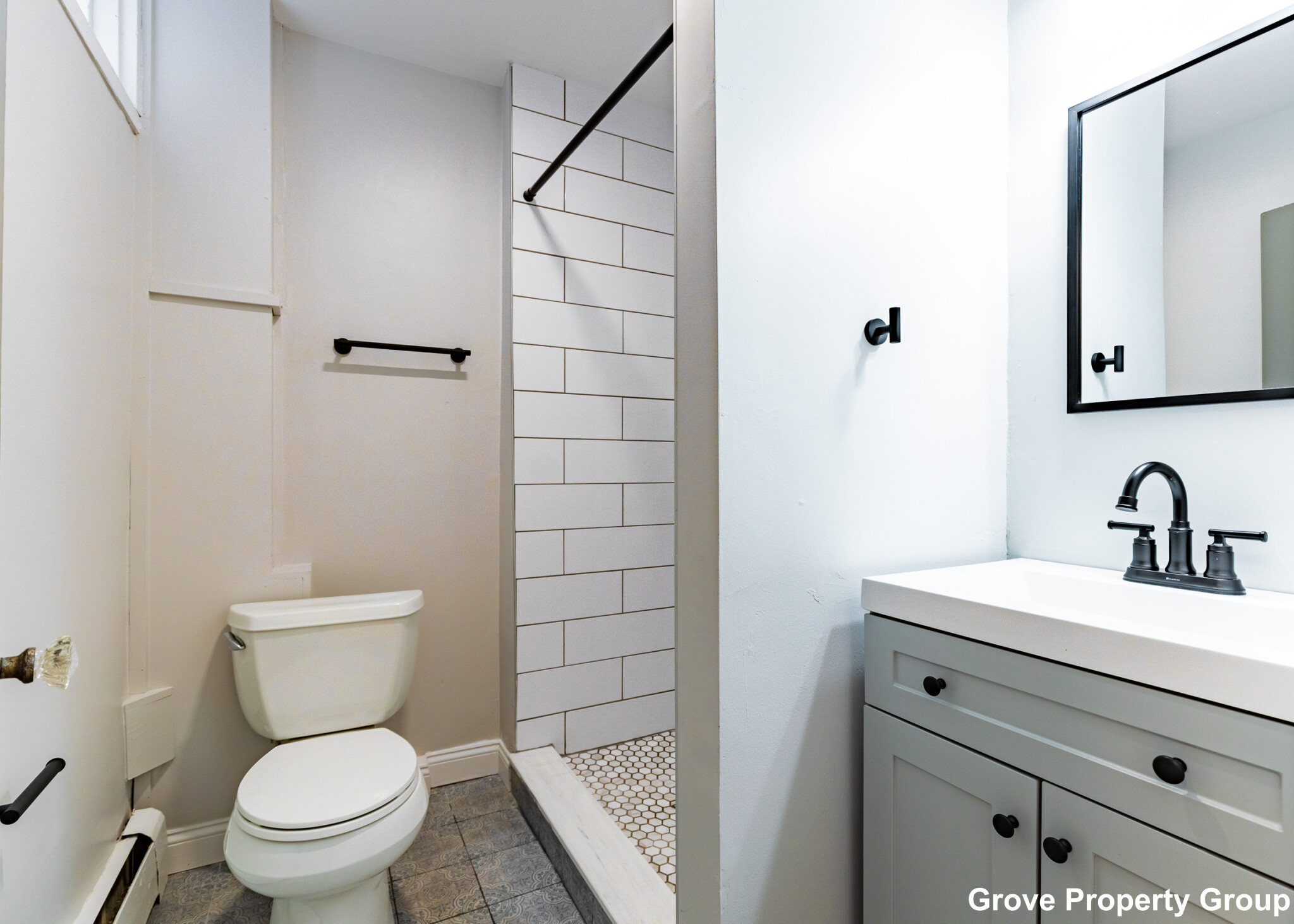 4 bed, 2 bath apartment for rent at 428 East 5th St Unit 3, South Boston — photo 5 of 16