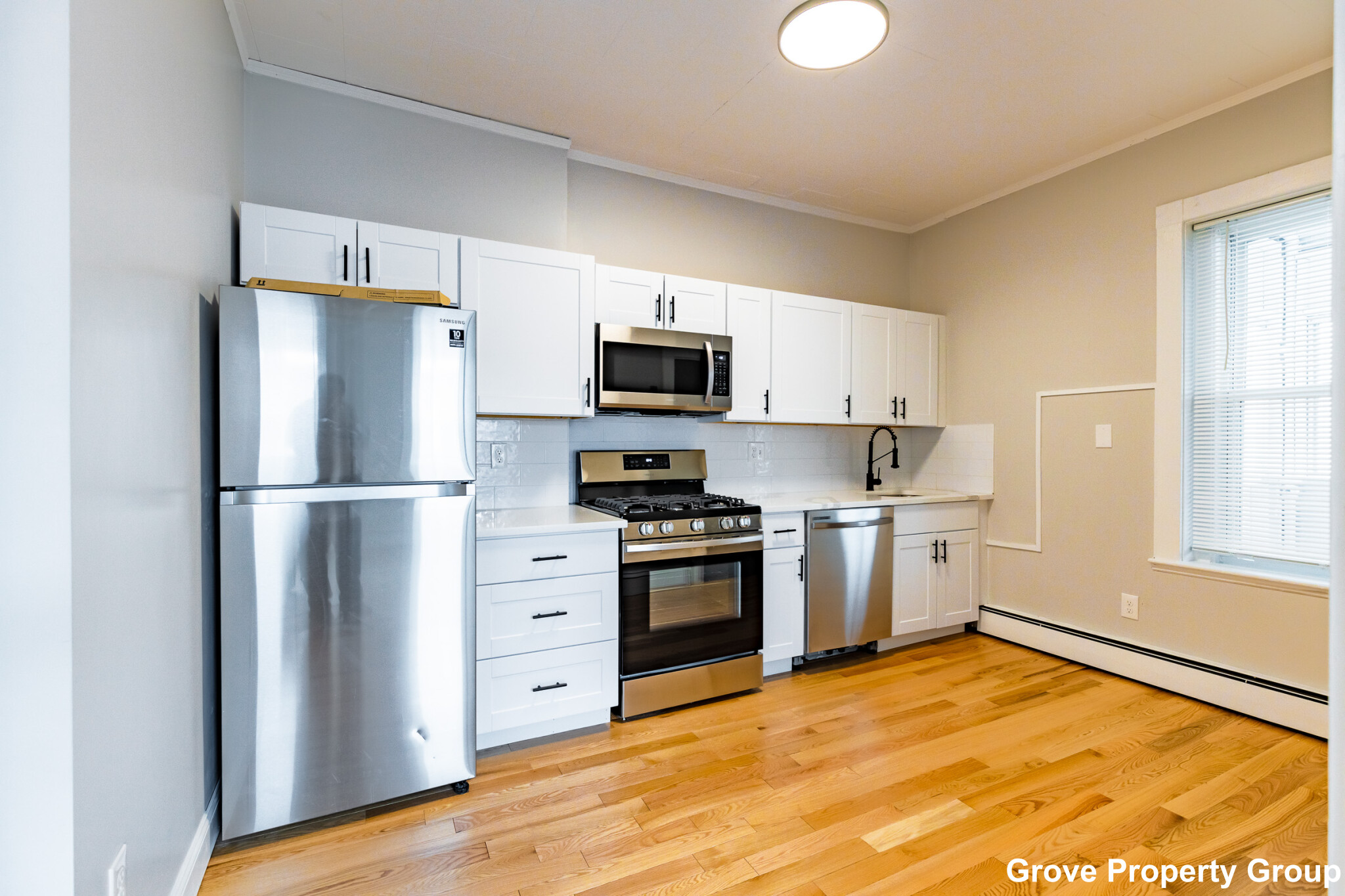 4 bed, 2 bath apartment for rent at 428 East 5th St Unit 3, South Boston