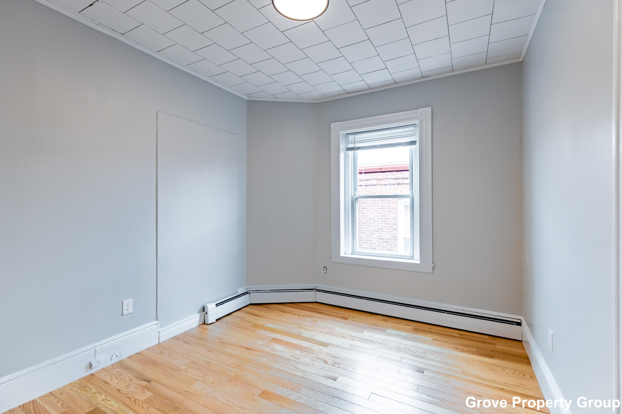 4 bed, 2 bath apartment for rent at 428 East 5th St Unit 3, South Boston — photo 3 of 16