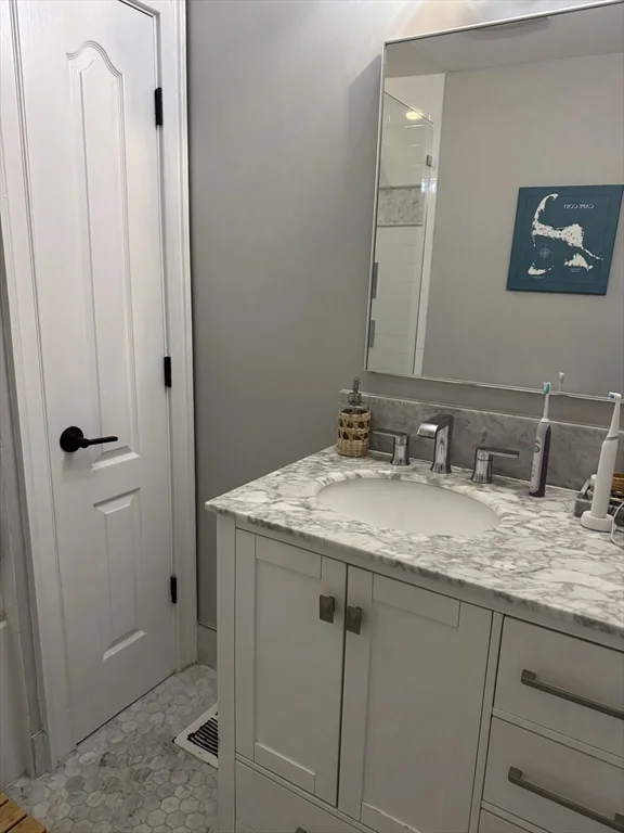 2 bed, 1 bath apartment for rent at 428 East Eighth St Unit 2, South Boston — photo 14 of 22