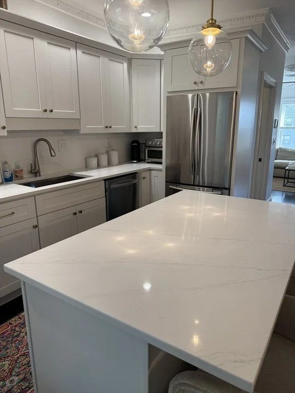2 bed, 1 bath apartment for rent at 428 East Eighth St Unit 2, South Boston — photo 3 of 22
