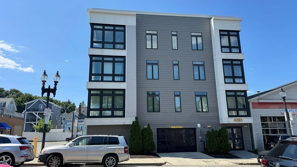 2 bed, 2 bath apartment for rent at 4281 Washington St Unit 4C, Roslindale
