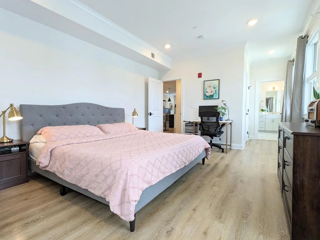 2 bed, 2 bath apartment for rent at 4281 Washington St Unit 4C, Roslindale — photo 7 of 21